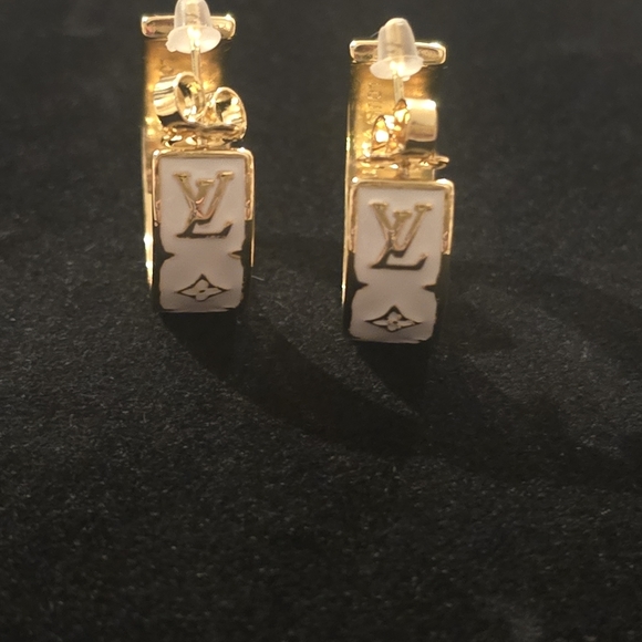 Designer Earings Jewelry - Gold and White Designer Earrings